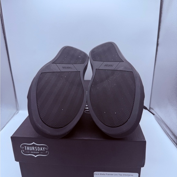 Thursday Boot Company Black Sneakers Matte Womens Size 10 Lightly Used - Picture 9 of 10